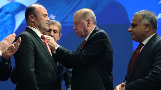 ŞENOL ÖNCÜL AK PARTİ’DE!